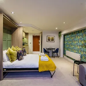 Entire - No. 47 - The Cosy Collection Ltd York
