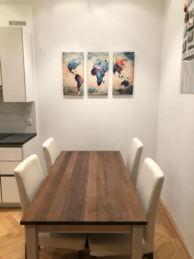 Quiet Apartment Next To Belvedere & Central Station Vienna 0*,
