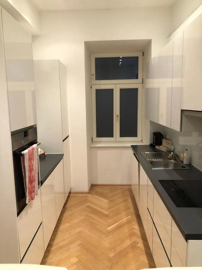 Quiet Apartment Next To Belvedere & Central Station Wien 0*,  Österreich