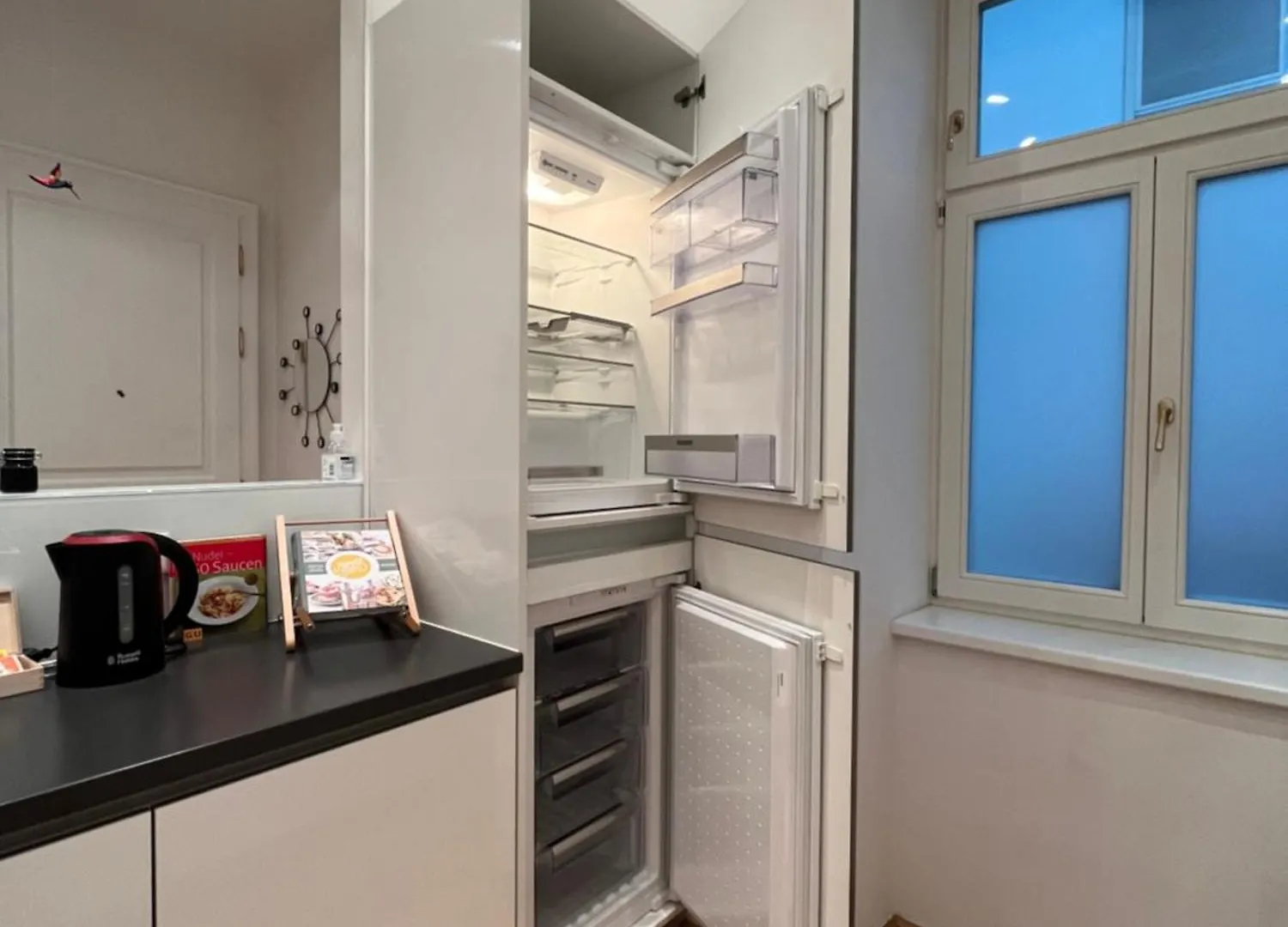 Quiet Apartment Next To Belvedere & Central Station Wien