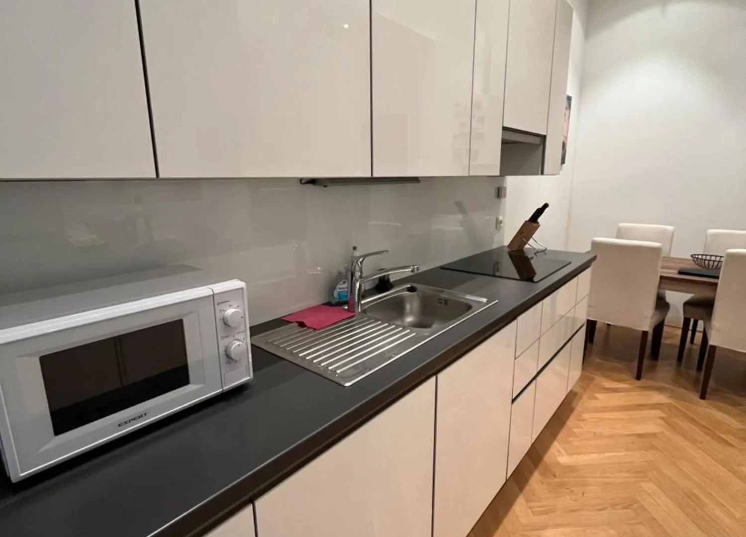 Quiet Apartment Next To Belvedere & Central Station Vienna